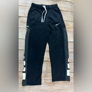 Nike Elite Therma-Fit Basketball Black Sweatpants Size Large Youth